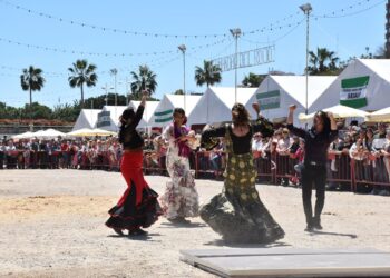 El rugido de las castañuelas vuelve al cauce: Valencia inaugura la XXXII Feria Andaluza