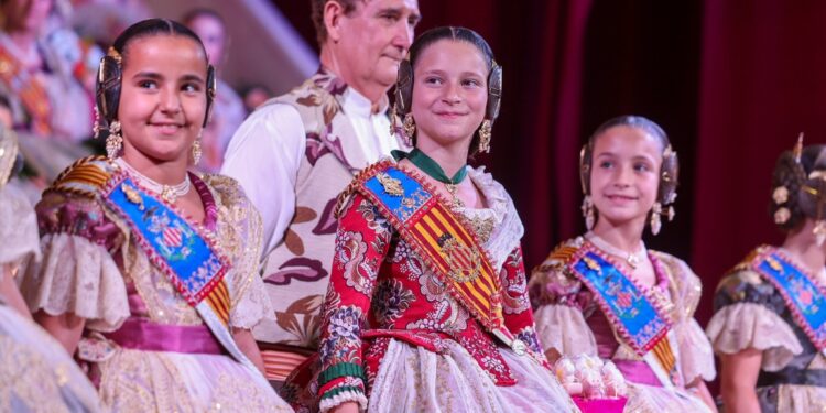 Homenaje a las Falleras Mayores 2026 en Camins al Grau horario lugar y claves del acto 37 Mediana