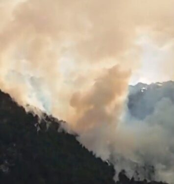 Máxima alerta en l’Alacantí: Un incendio forestal en Tibi moviliza un amplio despliegue de medios aéreos y terrestres