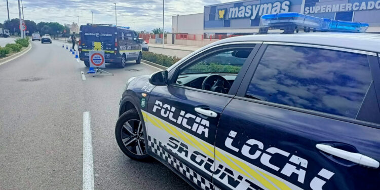 La Policía Local de Sagunto frustra el robo de una furgoneta de reparto y recupera toda la mercancía 1 La Policía Local de Sagunto frustra el robo de una furgoneta de reparto y recupera toda la mercancía