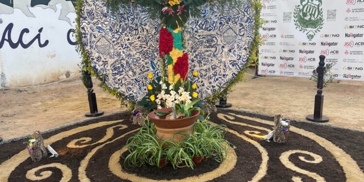 Lo Rat Penat convoca el Concurs de Creus de Maig en el Cap i Casal