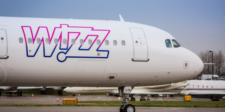 L 163459 wizz air eleva capacidad en valencia y la conectara con turin a partir de o