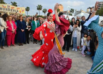 Valencia inaugura su 32a Feria Andaluza un puente de union entre dos culturas 2 1 scaled 1