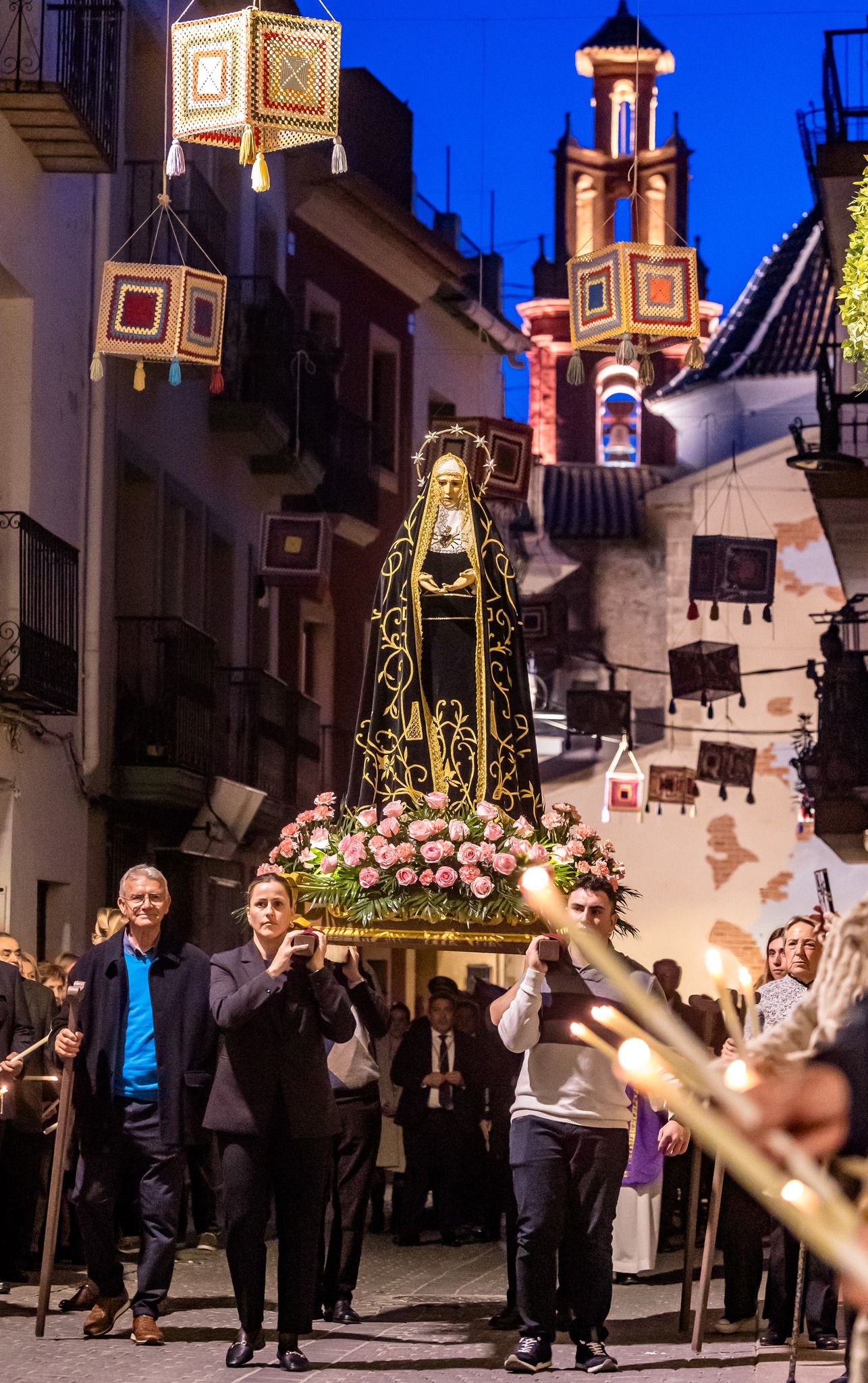 Finestrat: sobrecogedora procesión del Santo Entierro por el Castell 4 ViernesSanto Finestrat 5