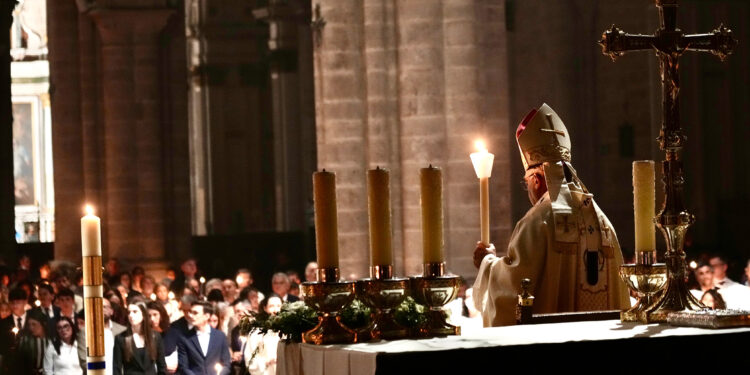 Valencia celebra la Resurrección: de la sobriedad del ‘Planctus Mariae’ al júbilo de la Vigilia Pascual