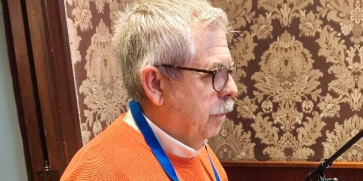 La Federación vecinal interviene en el Pleno del Ayuntamiento para señalar la oportunidad perdida que supone la nueva normativa de apartamentos turísticos que se ha aprobado