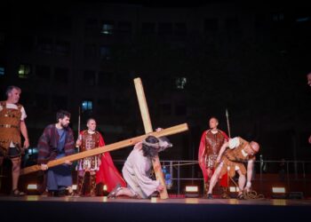 Torrent vibra con su Semana Santa: Entre el fervor del Miércoles y la solemne espera del Jueves Santo