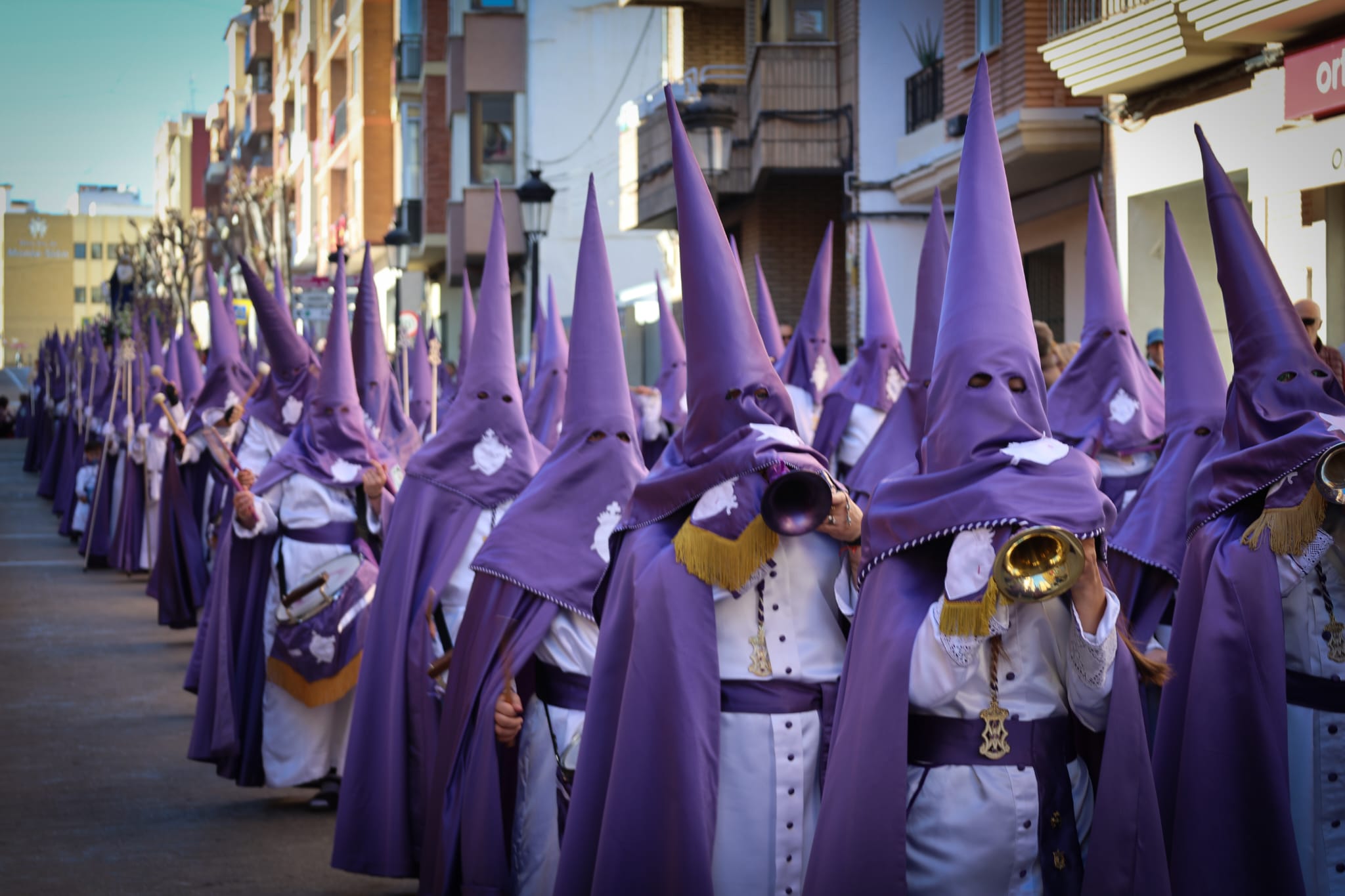 La fe inunda las calles: Torrent vive una mañana de devoción con el Encuentro Doloroso y la «Trencà de l’hora» 3 WhatsApp Image 2026 04 03 at 11.18.081