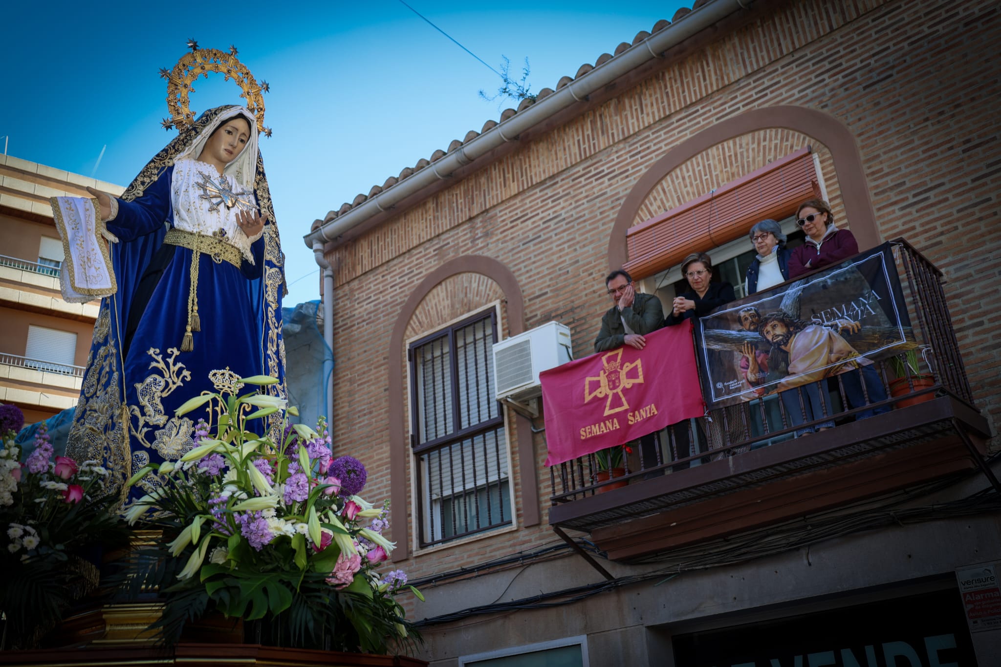 La fe inunda las calles: Torrent vive una mañana de devoción con el Encuentro Doloroso y la «Trencà de l’hora» 6 WhatsApp Image 2026 04 03 at 11.18.092