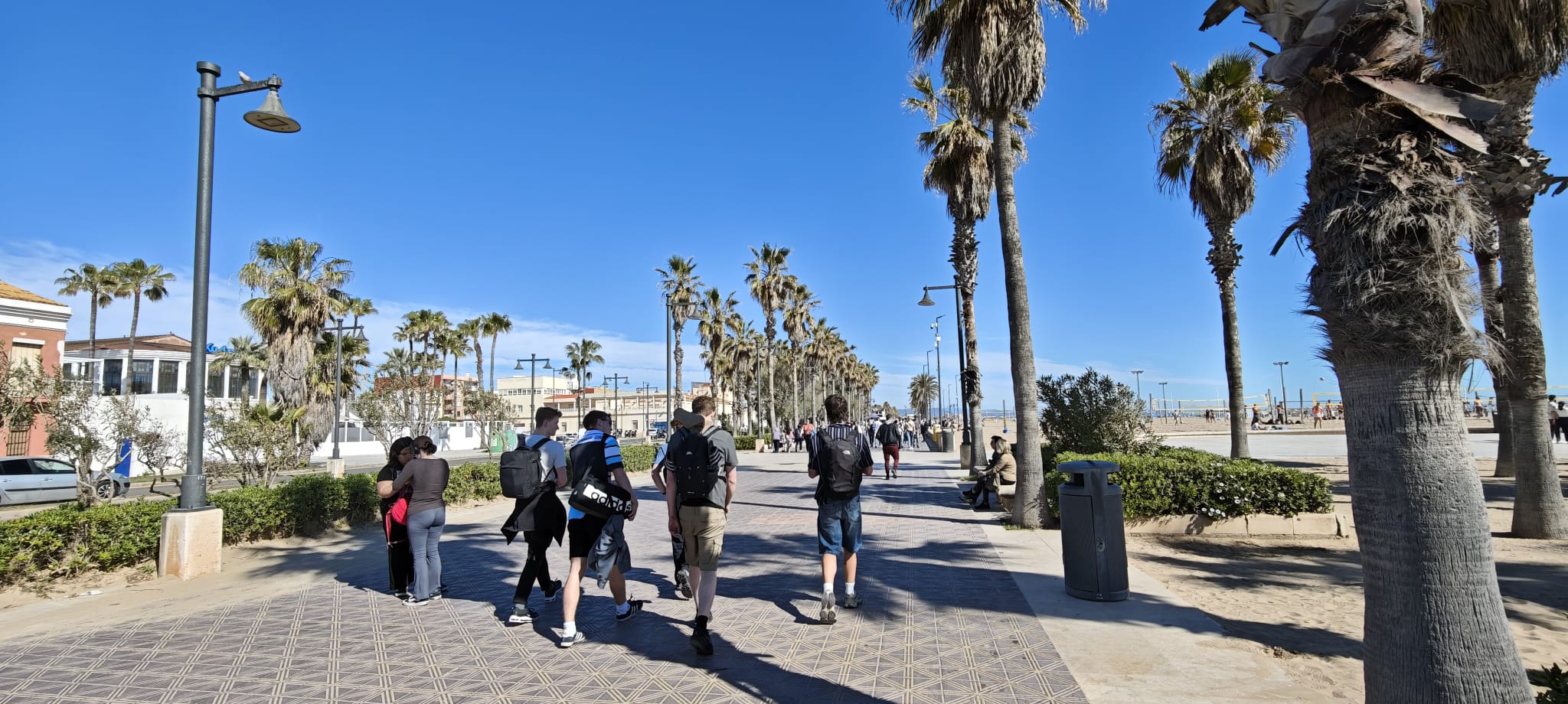 El Ayuntamiento olvida la instalación de aseos en el Cabanyal y la Malvarrosa pese a la masiva afluencia de bañistas 6 WhatsApp Image 2026 04 03 at 12.04.201