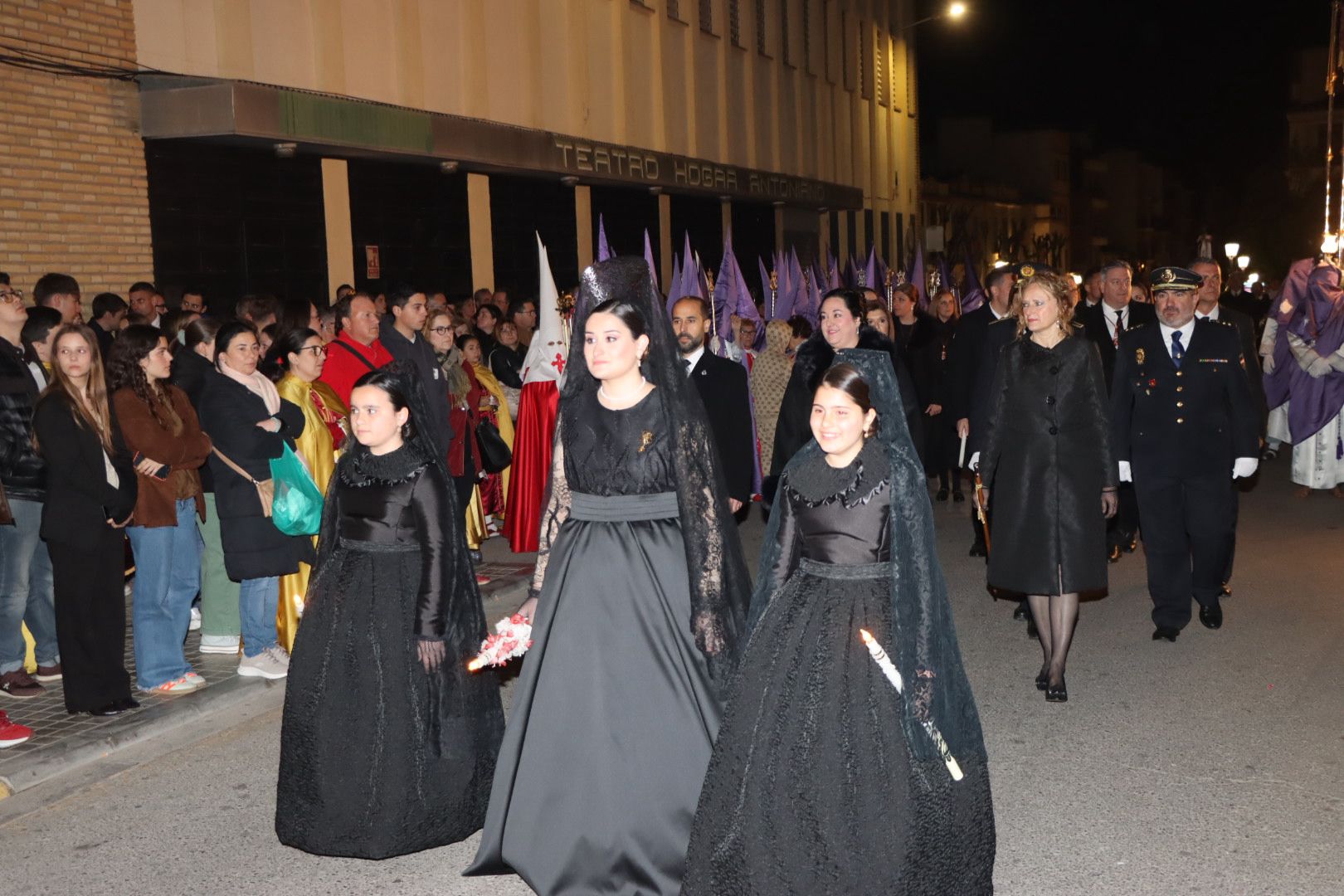 Torrent se sumergió en el fervor del Santo Entierro: una crónica de silencio, devoción y fe 5 WhatsApp Image 2026 04 04 at 09.58.021