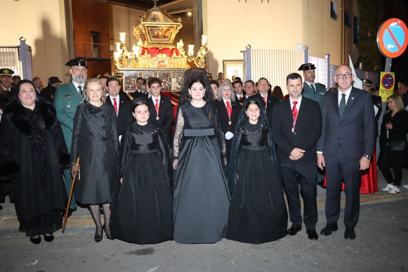 Torrent se sumergió en el fervor del Santo Entierro: una crónica de silencio, devoción y fe 4 WhatsApp Image 2026 04 04 at 09.58.031