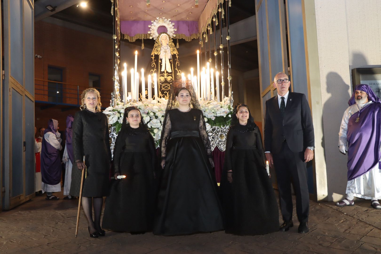 Torrent se sumergió en el fervor del Santo Entierro: una crónica de silencio, devoción y fe 3 WhatsApp Image 2026 04 04 at 09.58.032