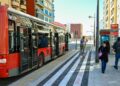 Valencia abre el último tramo del carril bici de San Vicente entre quejas de los usuarios del bus
