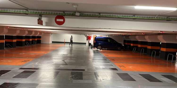 El parking de la Plaza de la Reina: una reconstrucción millonaria bajo la sombra de las reparaciones constantes