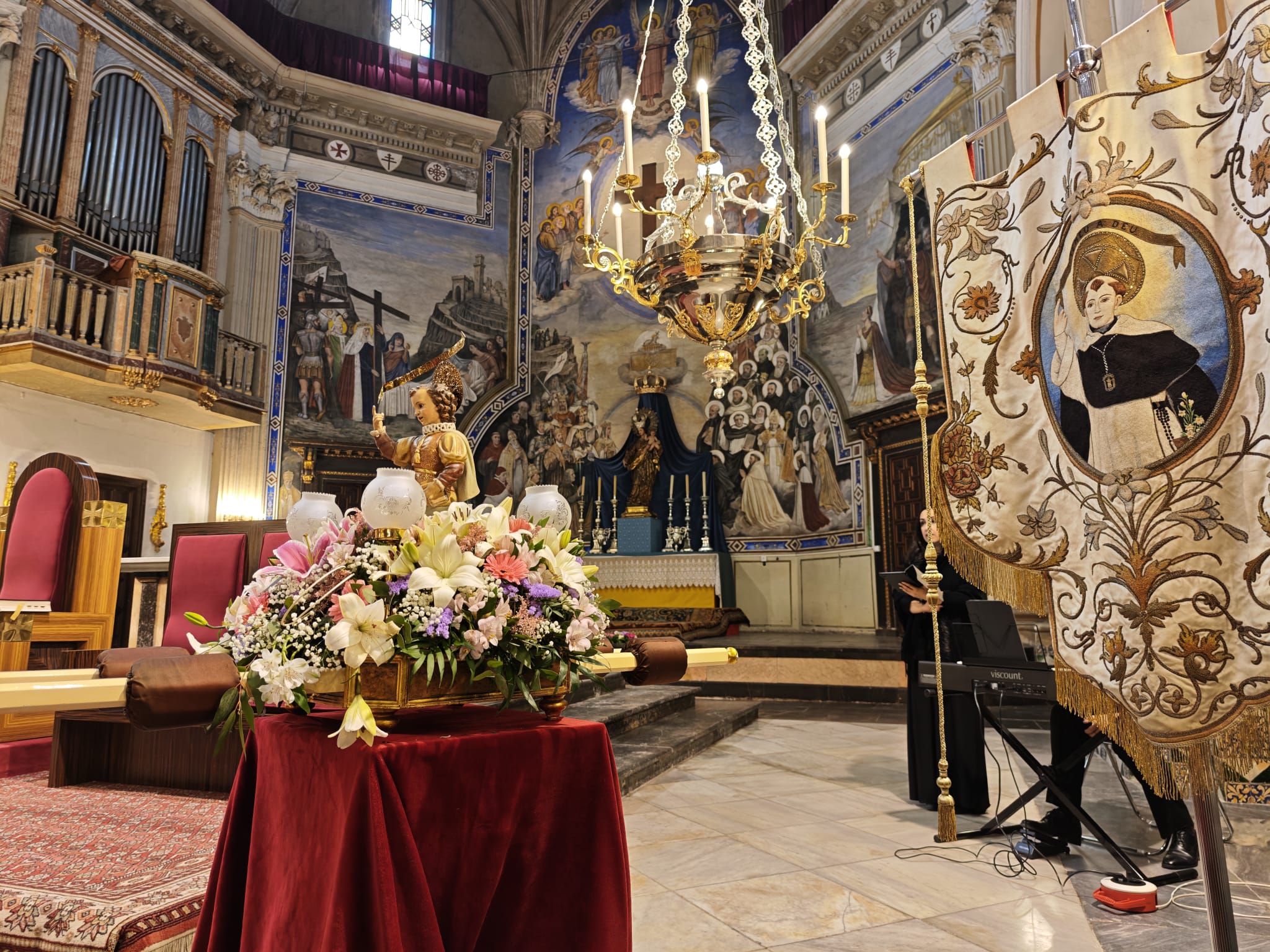 El altar del Carme ganador del Concurs de Milacres honra a Sant Vicent Ferrer 3 WhatsApp Image 2026 04 12 at 12.46.44