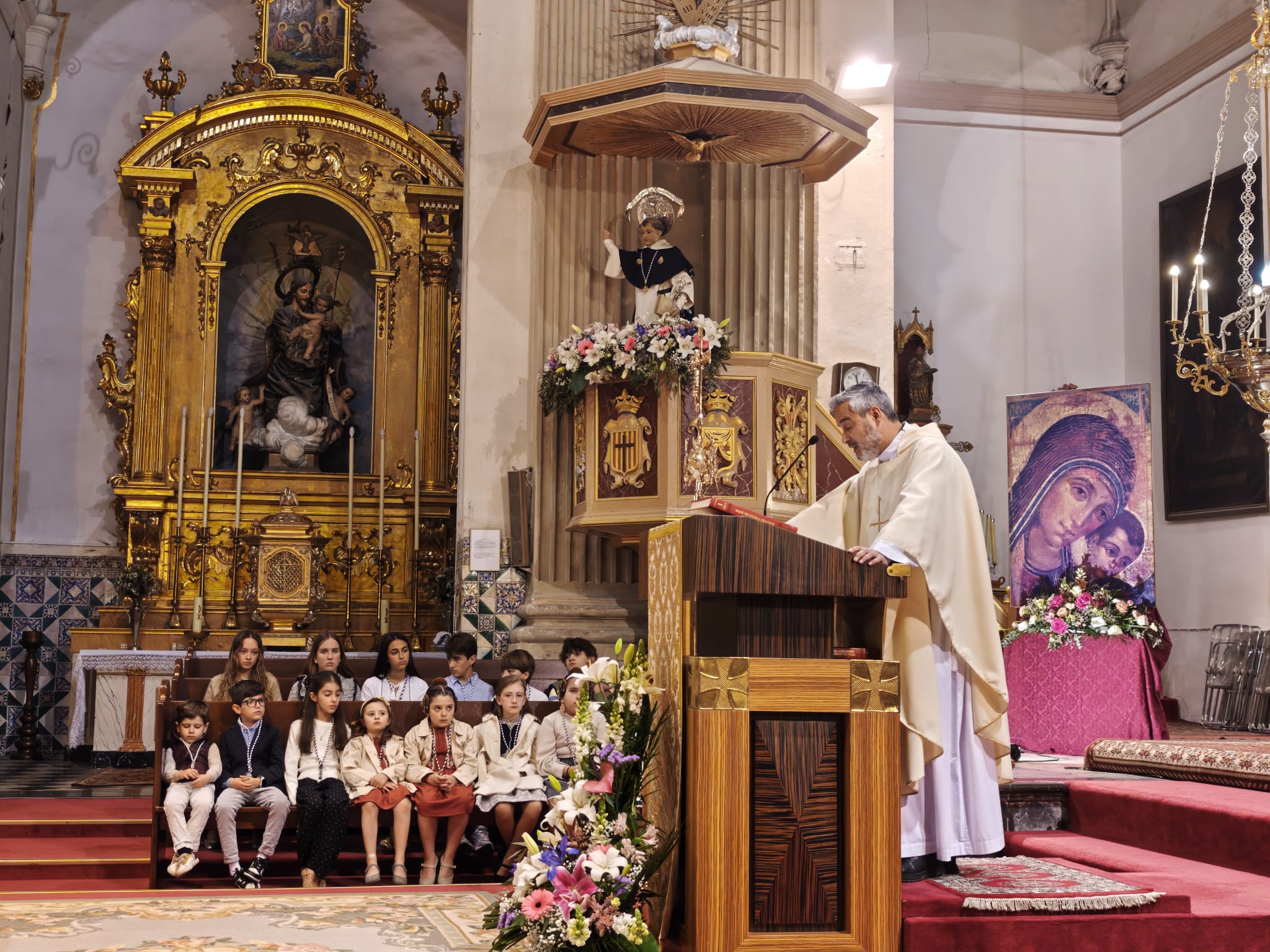 El altar del Carme ganador del Concurs de Milacres honra a Sant Vicent Ferrer 8 WhatsApp Image 2026 04 12 at 12.48.381