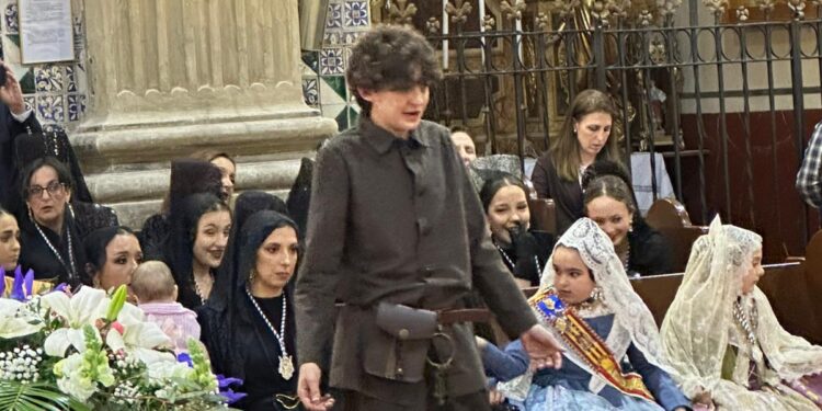 Ni la lluvia ni el tiempo puede con el fervor a Sant Vicent Ferrer 1 Ni la lluvia ni el tiempo puede con el fervor a Sant Vicent Ferrer