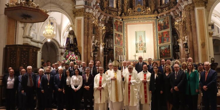 Torrent reafirma su fervor religioso en el corazón de la Catedral de Valencia durante el III Año Jubilar