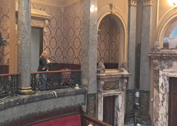 Los vecinos de la Roqueta exigen a Catalá que se cumplan las ordenanzas