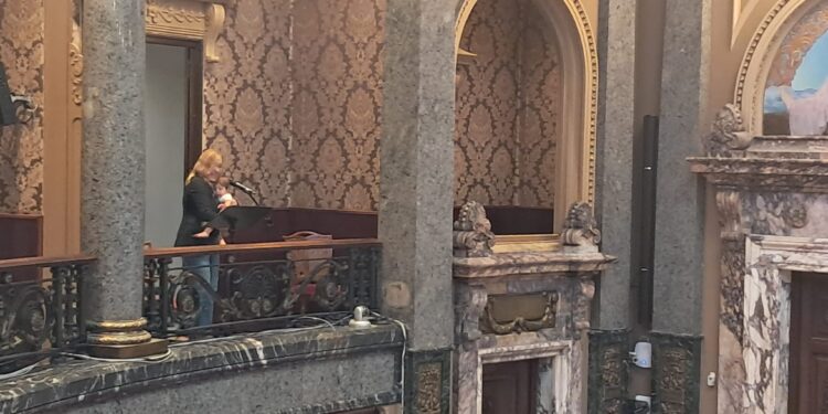 Los vecinos de la Roqueta exigen a Catalá que se cumplan las ordenanzas