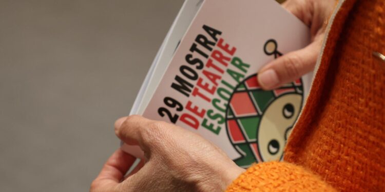 Torrent levanta el telón de la 29ª Mostra de Teatre Escolar: un mes de cultura y valores en las aulas