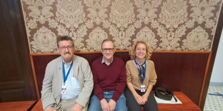 Los vecinos exigen el soterramiento sur de las vias de Serrería