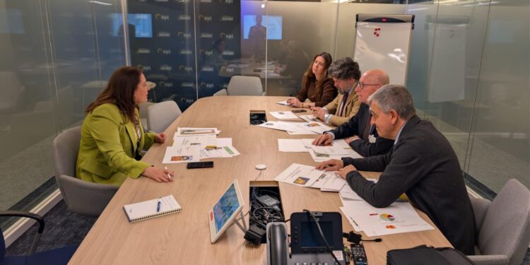 El sector agrario exige a Bruselas "valentía" para frenar la asfixia fitosanitaria en el nuevo reglamento Ómnibus