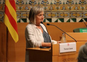 Lo Rat Penat denuncia un "intento de censura" a la lengua valenciana tras la propuesta de unificación del IEC