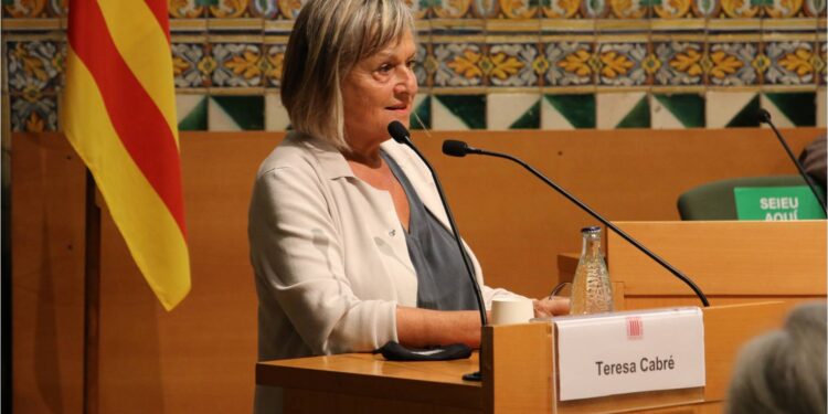 Lo Rat Penat denuncia un "intento de censura" a la lengua valenciana tras la propuesta de unificación del IEC