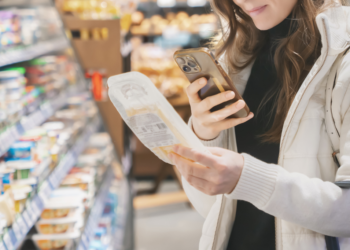 La transparencia alimentaria en jaque: Una coalición europea exige mantener el etiquetado de los nuevos OMG