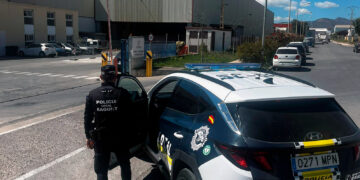 La Policía Local de Sagunto salva la vida de dos personas en menos de 24 horas tras sendos accidentes