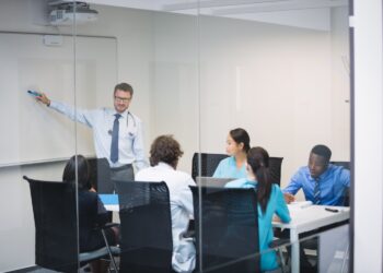 Formación sanitaria en Valencia: una apuesta creciente por el empleo y la especialización profesional