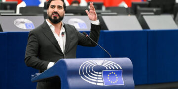 El Parlamento Europeo retira la inmunidad a Alvise Pérez: luz verde al Supremo para juzgarle por acoso
