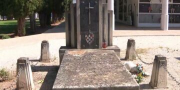 El Gobierno ordena la retirada de la simbología fascista del panteón de Vjekoslav Luburić en Carcaixent