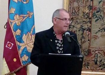 Presentació de dos llibres de Toni Fontelles en el Grup d'Acció Valencianista