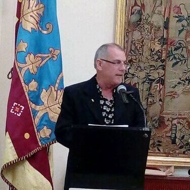 Presentació de dos llibres de Toni Fontelles en el Grup d'Acció Valencianista