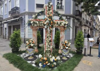 Cadis-Dénia y Regne de Valéncia-Ciscar se coronan en las Cruces de Mayo de Russafa 2026