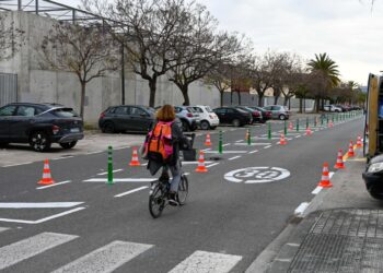 Valencia actúa en el entorno del IES Cabanyal para frenar la velocidad y mejorar la seguridad vial