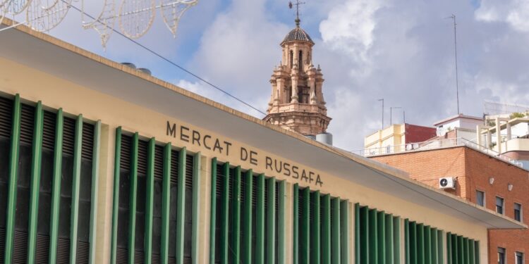 Valencia renovará la fachada del Mercado de Russafa con una nueva actuación de 60.000 euros 1 Valencia renovará la fachada del Mercado de Russafa con una nueva actuación de 60.000 euros