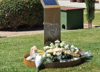 Valéncia inaugura un espacio de memoria para el duelo gestacional y neonatal en el Cementerio General