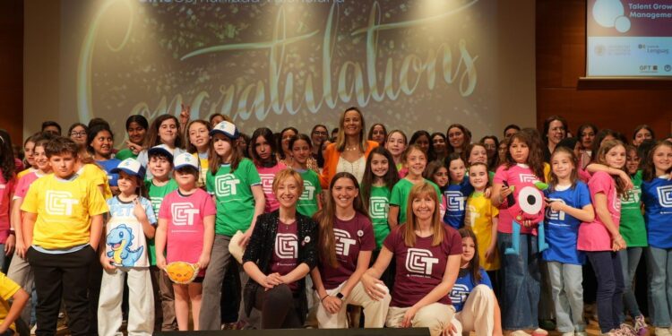 0518 LTechnovation Girls CV 2 1