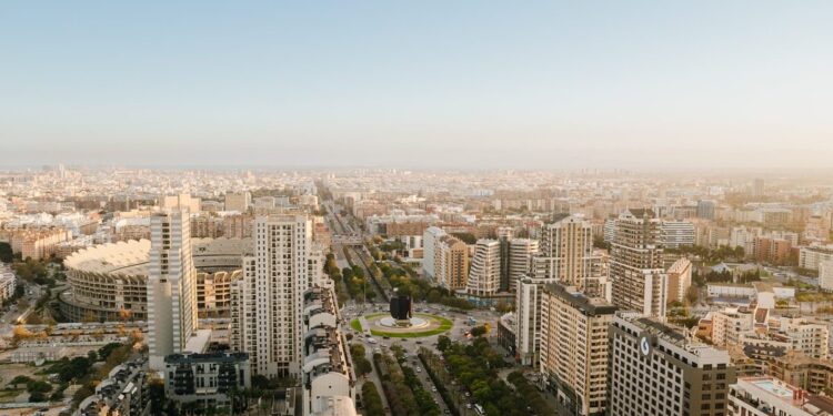 Valencia se convierte en la tercera área más innovadora de España y acelera su transformación tecnológica