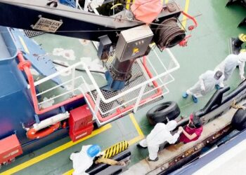 España permitirá atracar en Canarias al crucero con hantavirus tras la petición urgente de la OMS