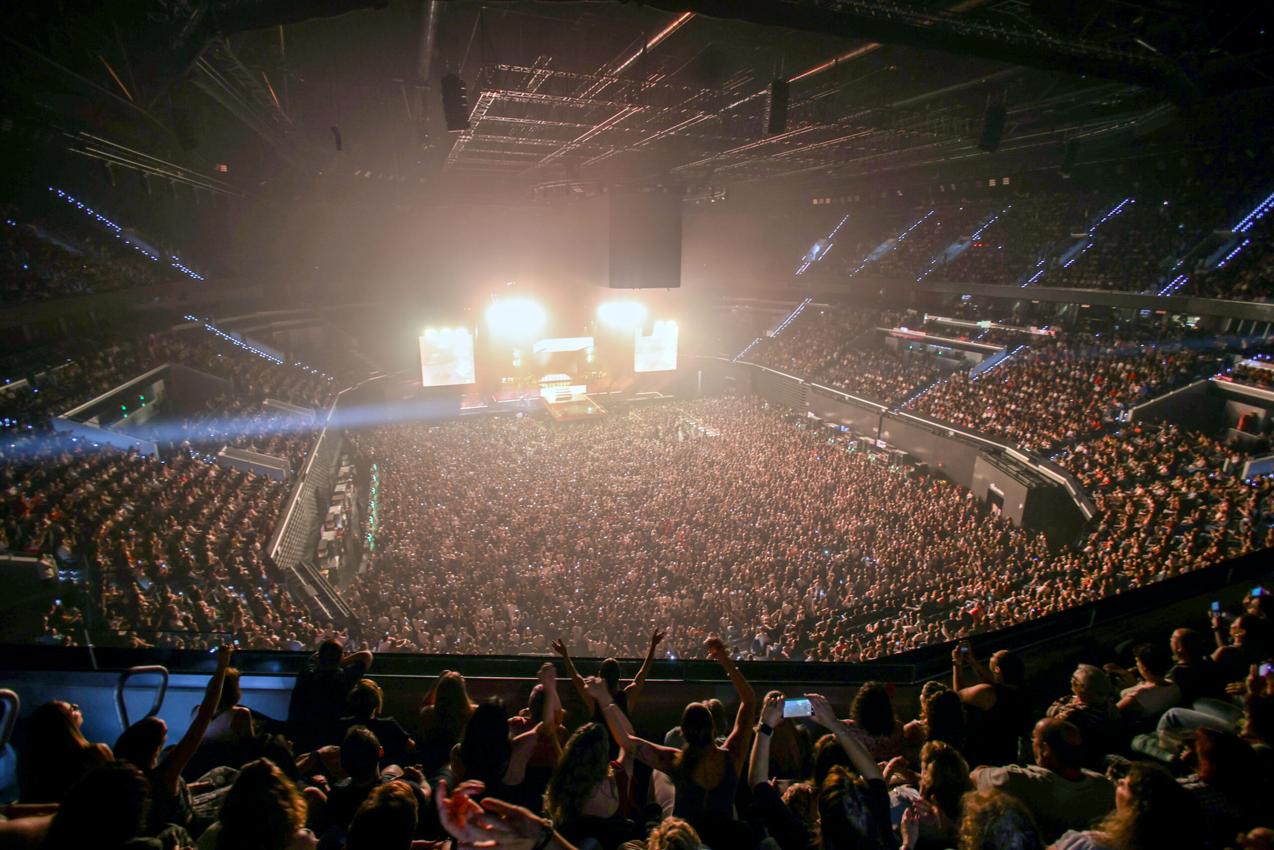 Pablo Alborán hace historia en Valencia: lleno absoluto ante más de 16.000 personas en el Roig Arena 2 1Mao 98802 scaled