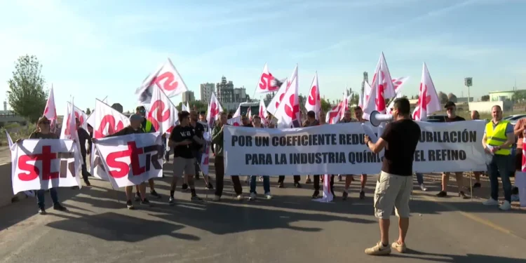 Los trabajadores de la refinería de BP en Castellón se suman a una huelga histórica para reclamar la jubilación anticipada 1 1c57ec46 3b8a 4303 81a9 3837336fae30 16 9 aspect ratio 1600w 0