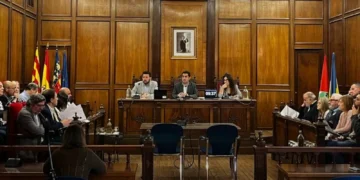 Alcoy aprueba automáticamente los presupuestos tras fracasar una posible moción de censura contra Toni Francés