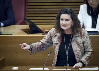 El PSPV denuncia “despilfarro” y contratos millonarios en À Punt por programas con mínima audiencia