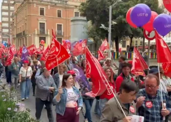 Castellón alerta del impacto de las guerras internacionales en la industria cerámica y metalúrgica por el aumento de costes