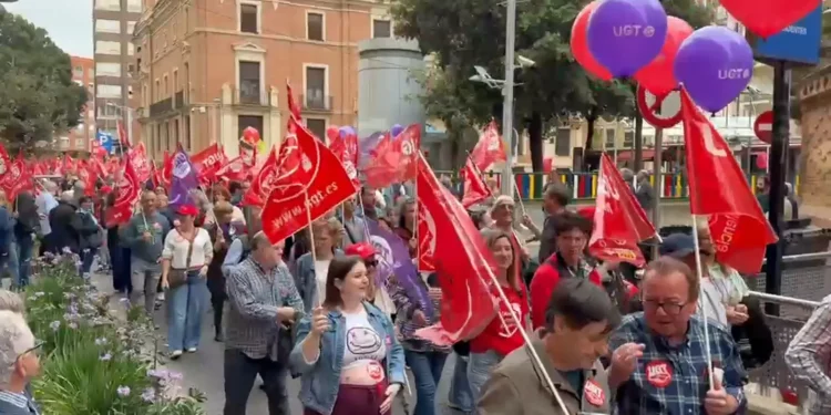 Castellón alerta del impacto de las guerras internacionales en la industria cerámica y metalúrgica por el aumento de costes